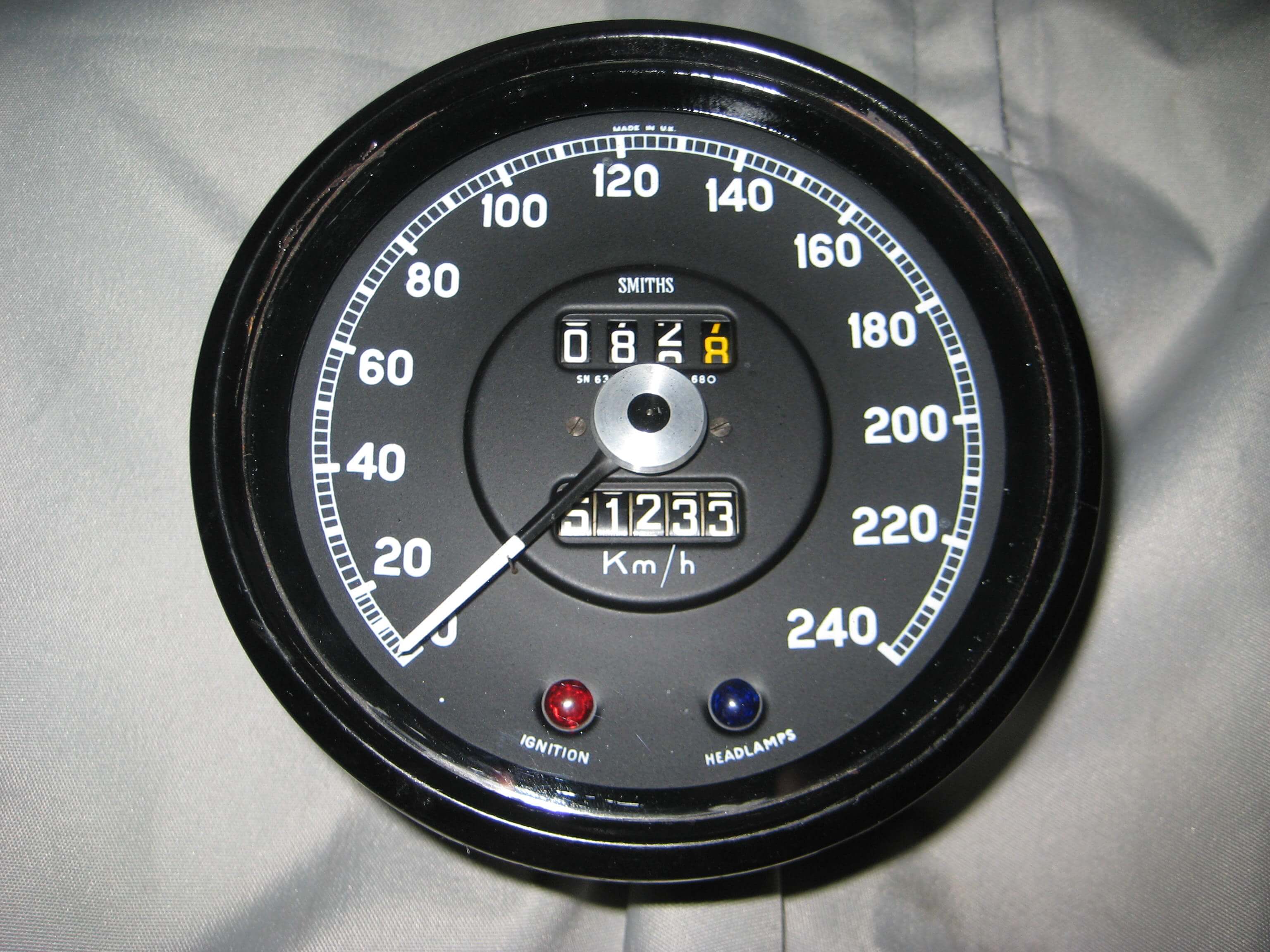 Jaguar Tachometer 